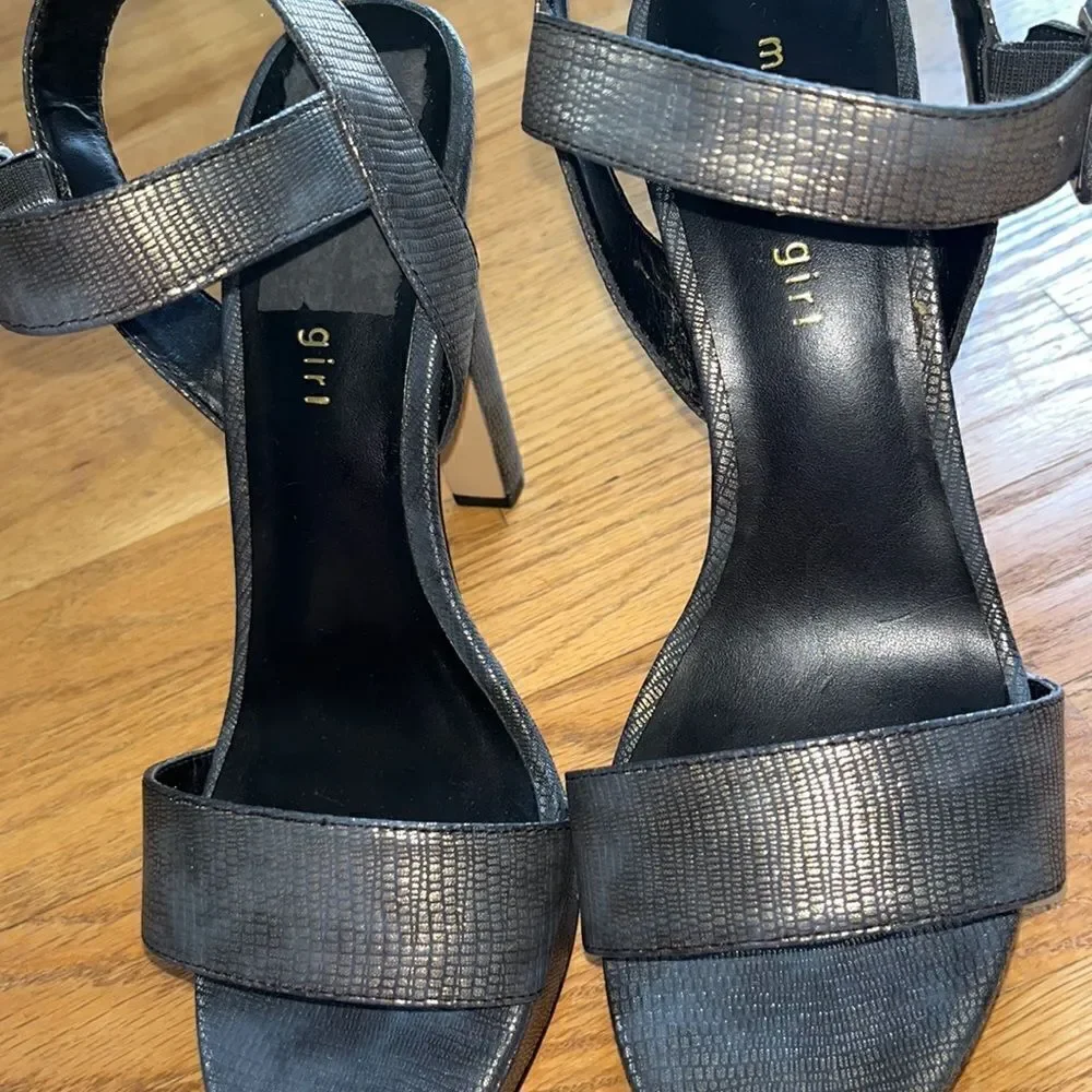 Madden Girl never worn